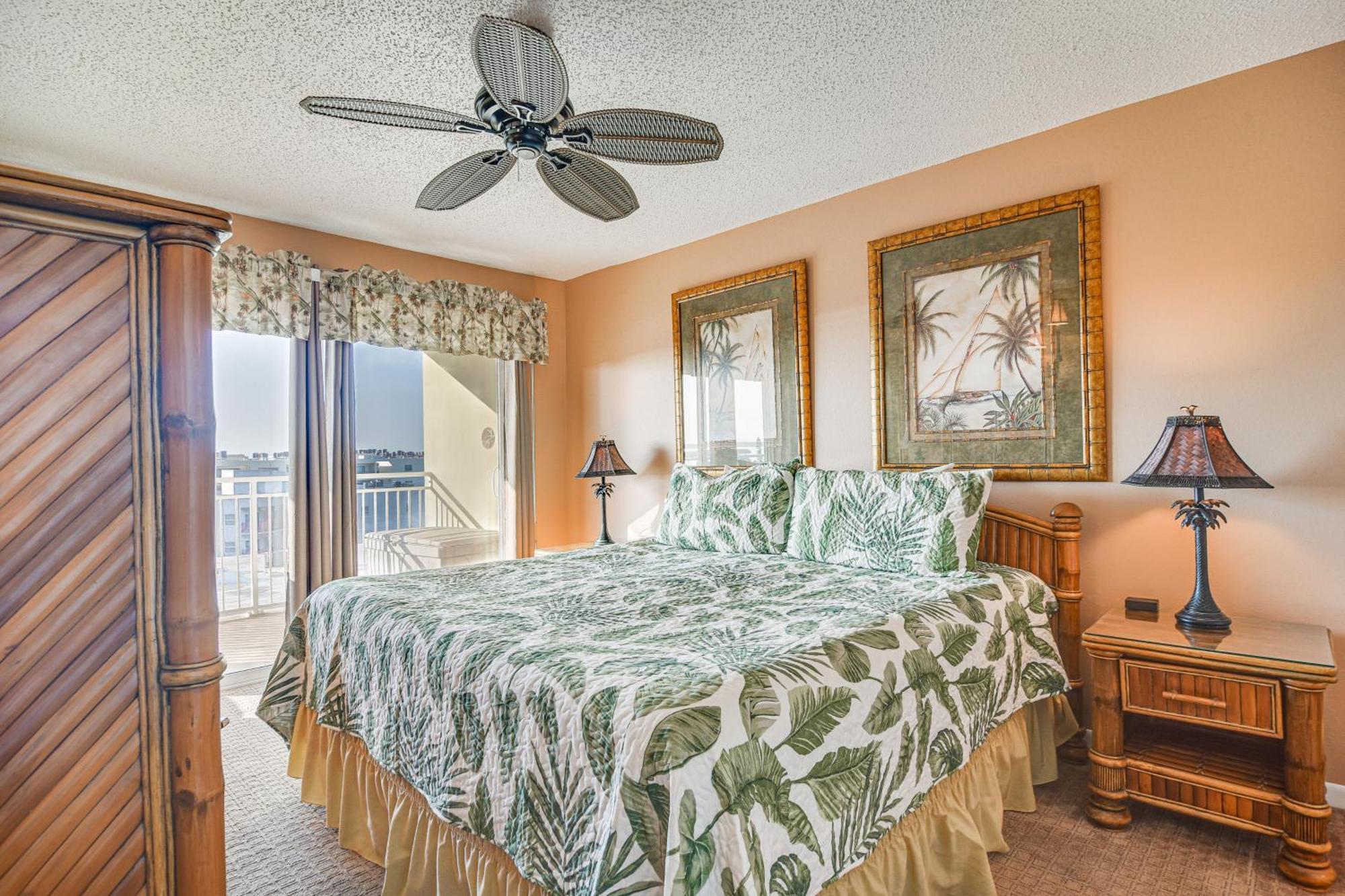 Waterfront Condo With Patio And Pool On Madeira Beach! St. Pete Beach Exterior photo
