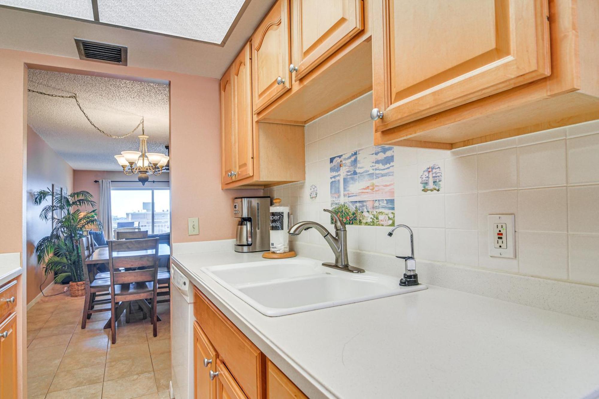 Waterfront Condo With Patio And Pool On Madeira Beach! St. Pete Beach Exterior photo