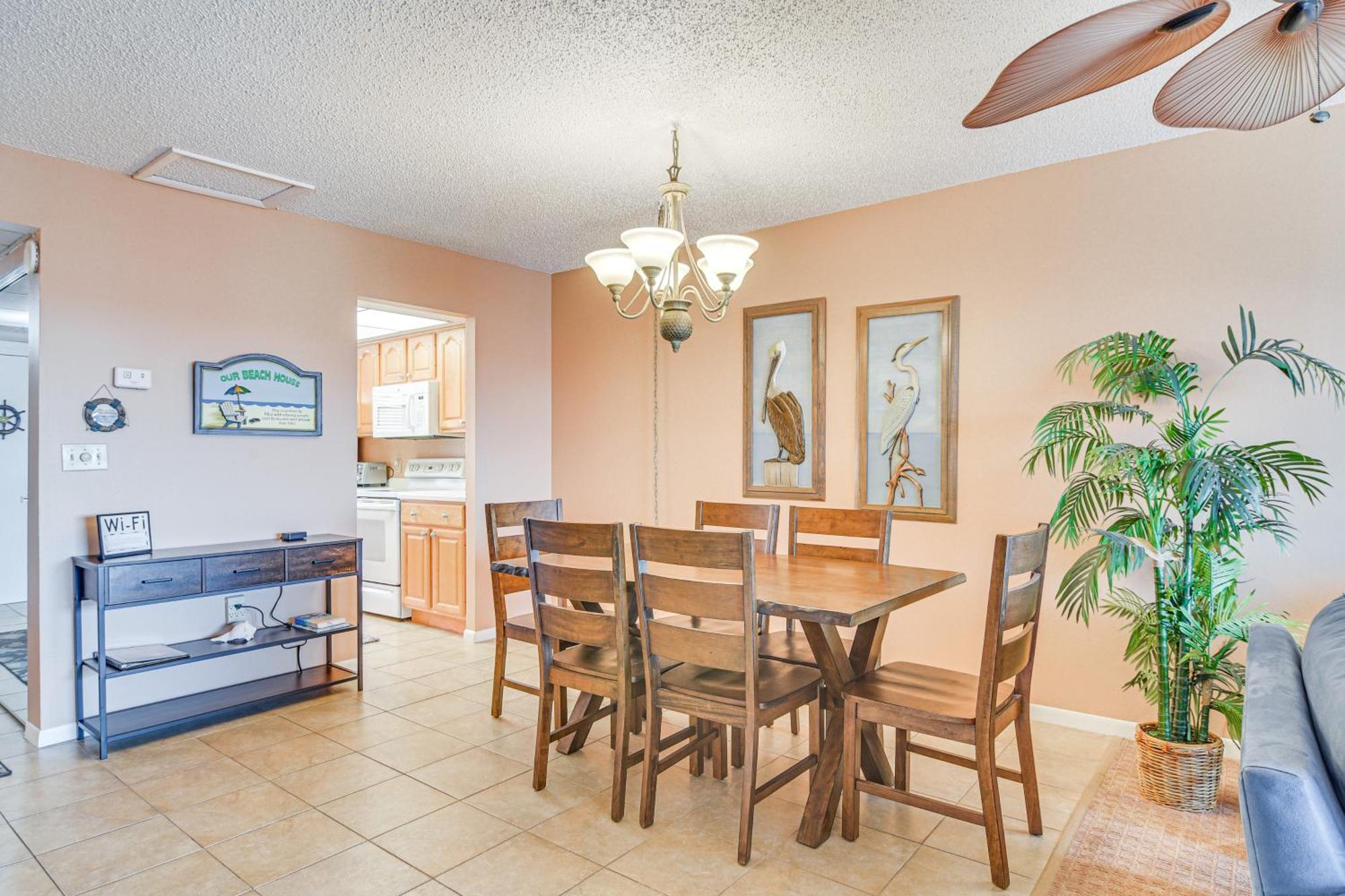 Waterfront Condo With Patio And Pool On Madeira Beach! St. Pete Beach Exterior photo